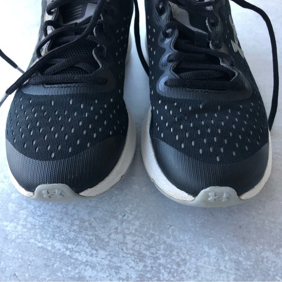 Under Armour GS Charged Impulse Running Sneakers in Black, Youth 5Y Womens 7 - Picture 5 of 9